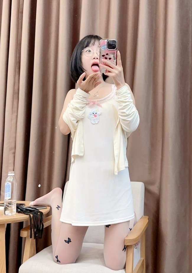 [微密圈]胜利的小生活 – 蝴蝶白丝 [9P1V-98M]-365学习资料