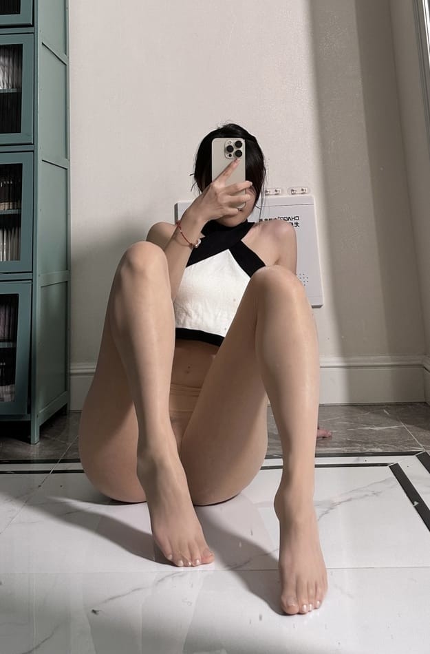 [微密圈]陈妮妮 – 美足艺术 [51P-143M]-365学习资料
