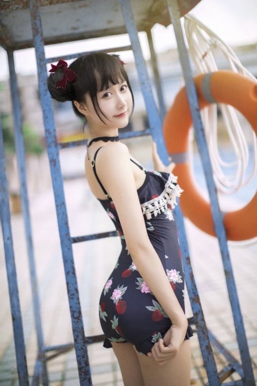 [喵糖映画]VOL.239 草莓泳衣 [40P/340MB]-365学习资料