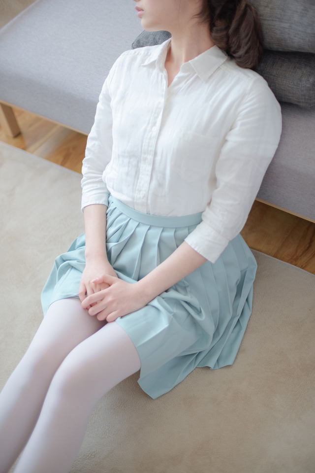 森萝财团 – R15-004 纯白之恋[111P612M]-365学习资料